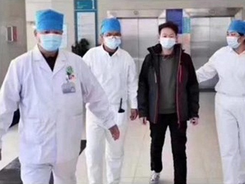 Giua dai dich Covid-19 nguoi dan ong Ho Bac binh tinh tu cuu minh cuc thong minh