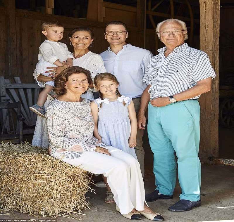 Nguong mo to am hanh phuc cua gia dinh Hoang gia Thuy Dien-Hinh-8