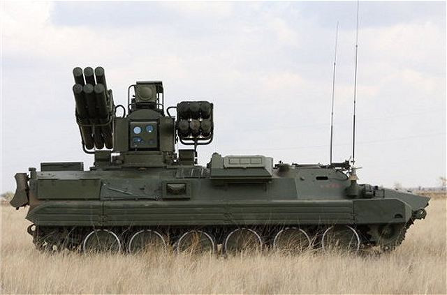 Tháp pháo này được trang bị các thiết bị phát hiện và theo dõi mục tiêu trên không, đơn vị điều khiển tên lửa kết hợp với hệ thống điều khiển quang điện tử (EOCS). Hệ thống EOCS có nhiệm vụ phát hiện, theo dõi, xác định tọa độ góc và khoảng cách của mục tiêu,...Ảnh: AR.