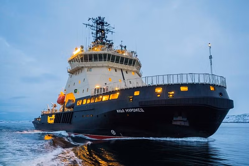 Trong dàn tàu chiến Nga tới Bắc Cực năm nay còn có tàu phá băng Ilya Muromets do nhà máy đóng tàu Admiralty chế tạo tại thành phố Saint Petersburg và được biên chế vào ngày 30/11/2017. Đây là tàu phá băng đầu tiên được xây dựng cho Hải quân Nga trong vòng 40 năm qua. Ảnh: Wikipedia.