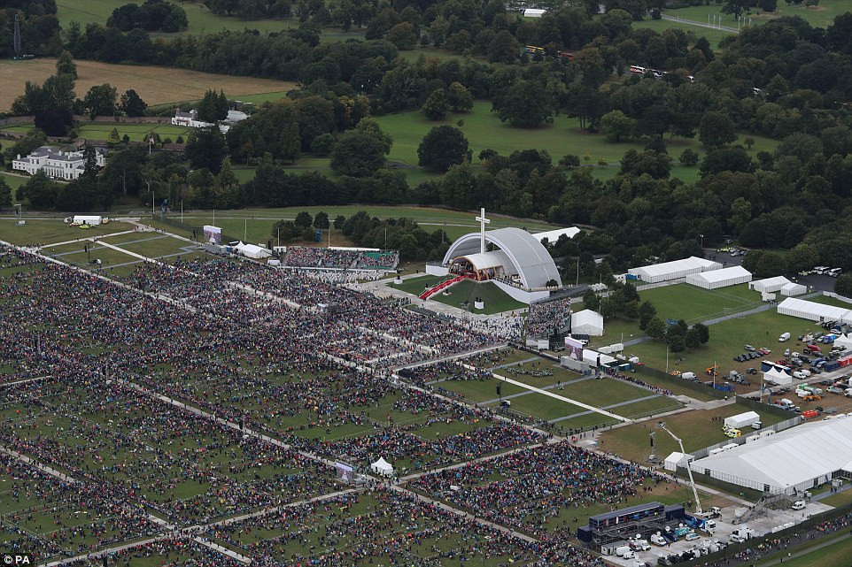 Bien nguoi don Giao hoang Francis tai Ireland-Hinh-6