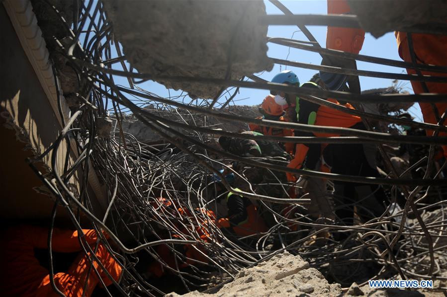 Hau qua khung khiep tran dong dat tai Indonesia, 380 nguoi chet-Hinh-3