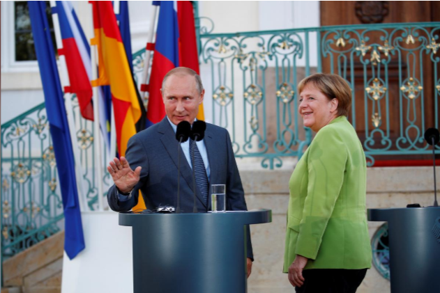 Về vấn đề Syria, hai nhà lãnh đạo Nga-Đức đều bày tỏ quan ngại về vấn đề này và hoàn cảnh của những người tị nạn phải đối mặt vì cuộc chiến kéo dài suốt 7 năm qua tại quốc gia Trung Đông này. Ảnh: Reuters.