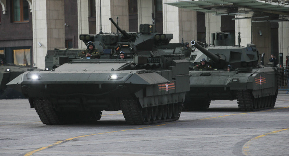 T-15 Armata được trang bị tháp pháo điều khiển từ xa Epoch do Viện Thiết kế Khí cụ KBP phát triển. Vũ khí chính của siêu tăng này phải kể đến khẩu pháo 2A42 AP 30 mm với cơ số 500 viên đạn và tầm bắn 4.000 mét. Ảnh: Sputnik.