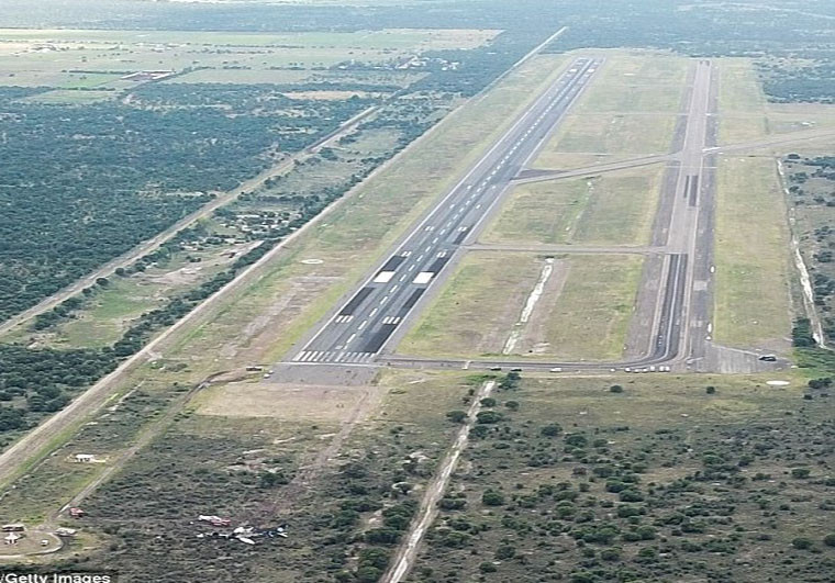 Hien truong may bay roi tai Mexico, 101 nguoi thoat chet than ky-Hinh-7