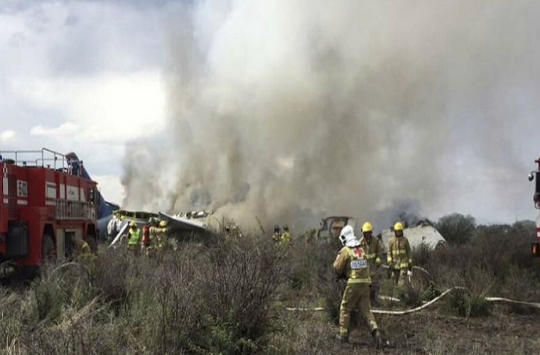 Hien truong may bay roi tai Mexico, 101 nguoi thoat chet than ky-Hinh-9