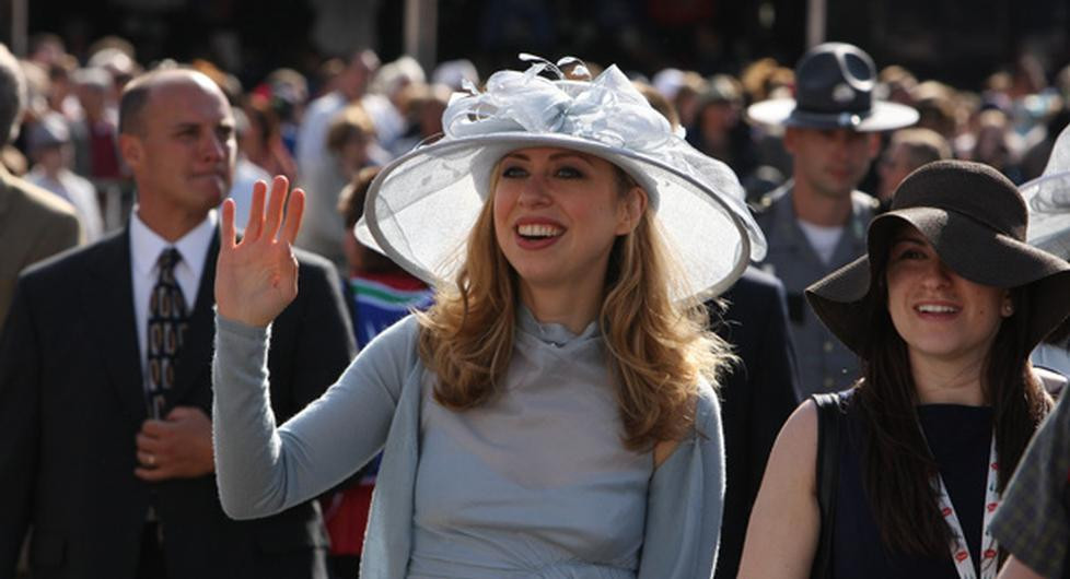 Sau khi tốt nghiệp, bằng năng lực của mình, Chelsea từng được bổ nhiệm vị trí cao trong các công ty, tập đoàn danh tiếng như McKinsey &amp; Company, Avenue Capital Group...Ngoài ra, cô còn là một phóng viên đặc biệt cho NBC News và làm việc với Quỹ Clinton và Sáng kiến toàn cầu Clinton. Ảnh: AP.