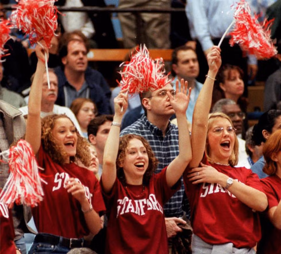 Chelsea Clinton từng theo học tại trường Sidwell Friends School. Đây là ngôi trường danh giá được so sánh như Harvard của hệ thống trường tư thục tại thủ đô Washington D.C. và cô luôn khiến cha mẹ tự hào với thành tích học tập của mình. Ảnh: AP.