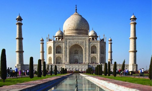 Ấn Độ là một trong những quốc gia "đặc biệt" nhất thế giới. Trong văn hóa Ấn Độ, động tác lắc đầu là thể hiện sự đồng ý còn gật đầu là từ chối. Ảnh: aperianglobal.com.