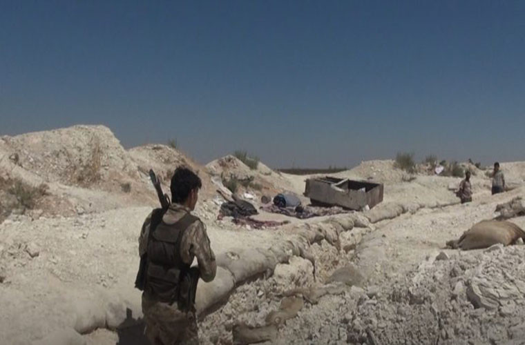 Quan doi Syria cat dut “da day” khung bo IS tai Nam Syria-Hinh-5