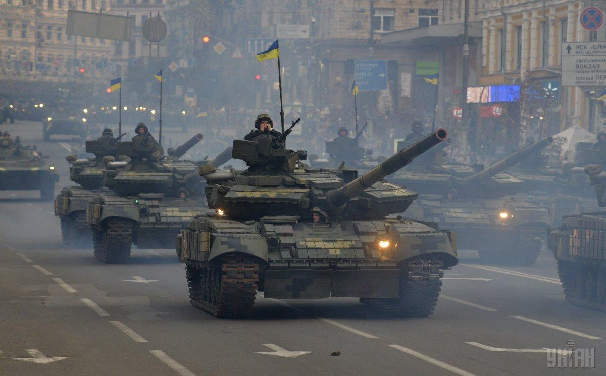 Trong khi đó, quá trình sản xuất phiên bản xe tăng T-64BV bắt đầu vào năm 1985. Năm 2014, Ukraine đã bán 50 chiếc xe tăng T-64BV cho Cộng hòa Dân chủ Công-gô (RDC). Hiện tại, T-64BV đang phục vụ trong Quân đội Nga, Uzbekistan, RDC và Ukraine. Ảnh: Wikipedia.