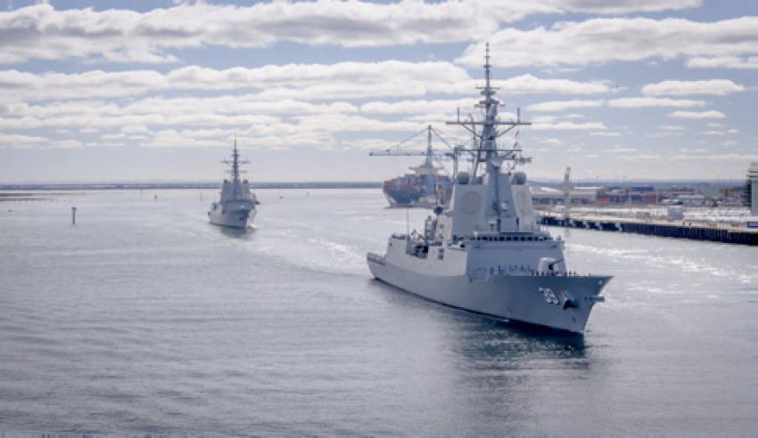 Khu trục hạm lớp Hobart có lượng choán nước 7.000 tấn, được trang bị hệ thống điều phối tác chiến Aegis 7.1, sử dụng radar AN/SPY-1D(V) với khả năng phát hiện và theo dõi các mục tiêu như tên lửa và máy bay ở khoảng cách hàng trăm km. Ảnh: defenceconnect.com.au.