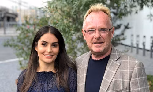 Sau khi tốt nghiệp trung học, ông Sandberg từng làm nhiều công việc khác nhau, thậm chí ông từng làm nhân viên bồi bàn tại một khu nghỉ dưỡng ở Ustaoset. Ảnh: Twitter.