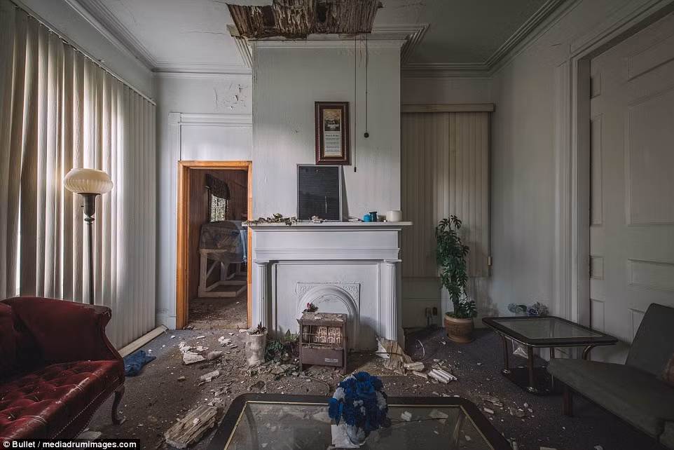 Lanh gay ben trong nha tang le bo hoang hang chuc nam-Hinh-3