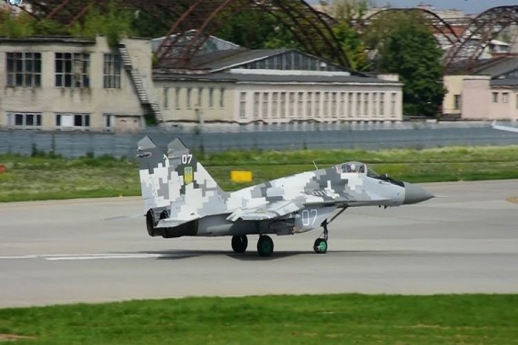 Theo đó, hai chiếc tiêm kích MIG-29 đã trải qua quá trình "đại trùng tu" lên chuẩn MIG-29MU1 với nhiều tính năng vượt trội. Ảnh: Defence Blog.
