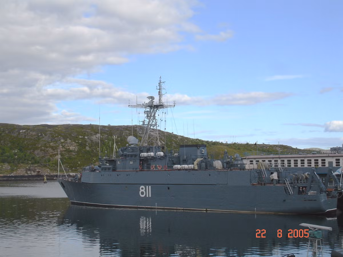 Vũ khí chính của Vladimir Gumanenko là pháo AK-176M 76 mm và AK-630 30mm. Ảnh: seawaves.com.