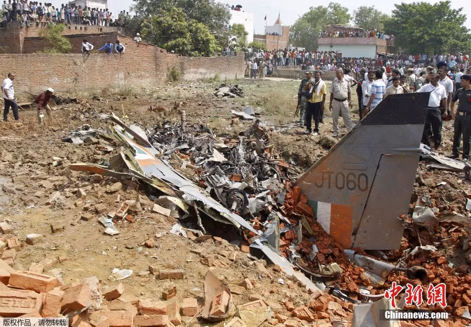 Hien thuong tham khoc chien dau co Jaguar An Do roi