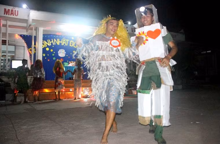 Thời trang chủ đề môi trường.