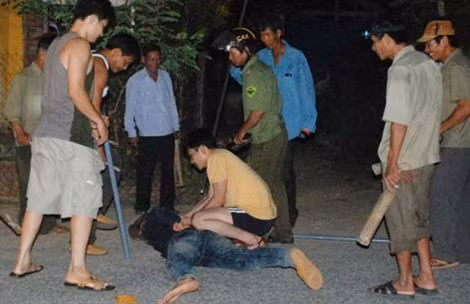 Chién tích vay bát cảu tạc bàng mõ làng ỏ Quảng Ngãi