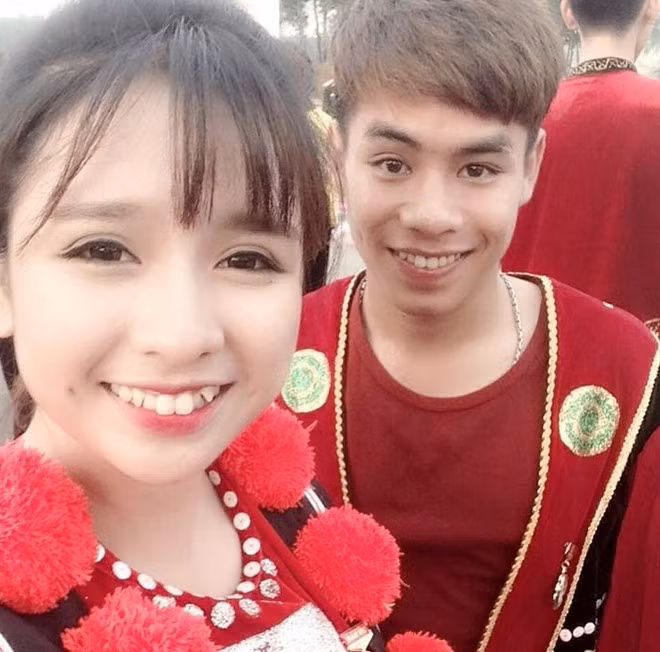 Trải qua những vòng tuyển chọn và tập luyện, Phương Thảo cho biết, cô cảm thấy may mắn khi được tham gia cuộc mít tinh mang tính chất lịch sử này. Ngủ dậy sau một đêm, 9X đã nhận được nhiều bình luận, yêu cầu kết bạn trên Facebook. Sự yêu quý từ bạn bè và mọi người xung quanh khiến Thảo hạnh phúc và bất ngờ vì chưa bao giờ nghĩ mình sẽ được dư luận quan tâm như vậy.