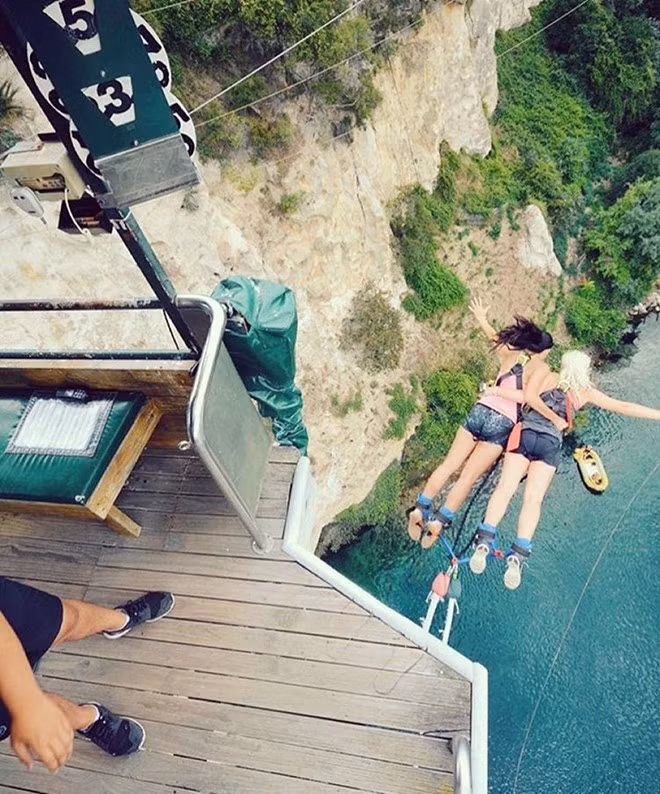 Bức ảnh này có thể sẽ thôi thúc nhiều người thử cảm giác mạo hiểm cùng bạn thân ít nhất một lần trong đời.