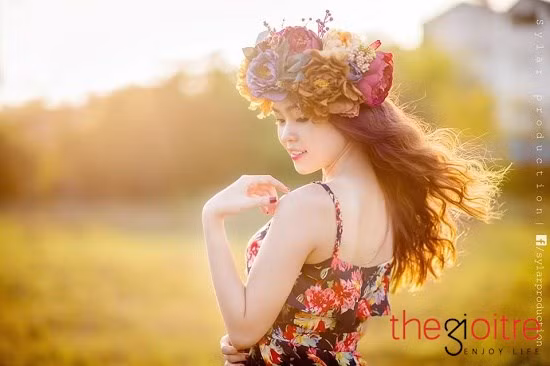  9X Sài Thành đang là sinh viên năm cuối ĐH Nông lâm. Cô nàng còn được nhiều bạn trẻ Sài Gòn biết đến trong vai trò một Idol Ccalk. Ngay từ bé Như Thơ đã là “cây văn nghệ” của trường và địa phương, vì vậy không ngạc nhiên khi cô nàng từng đạt giải Nhất cuộc thi Tiếng hát sinh viên quận Thủ Đức.