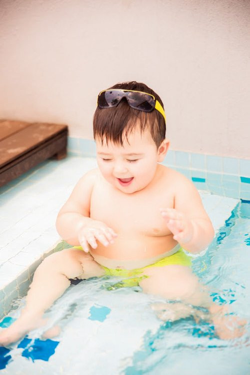 Thân hình mũm mĩm khiến ai nhìn cũng muốn cưng nựng.