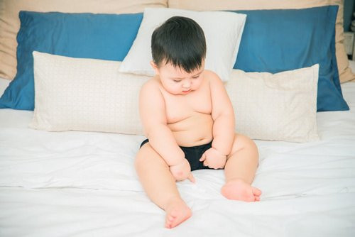 Đôi mắt to tròn...