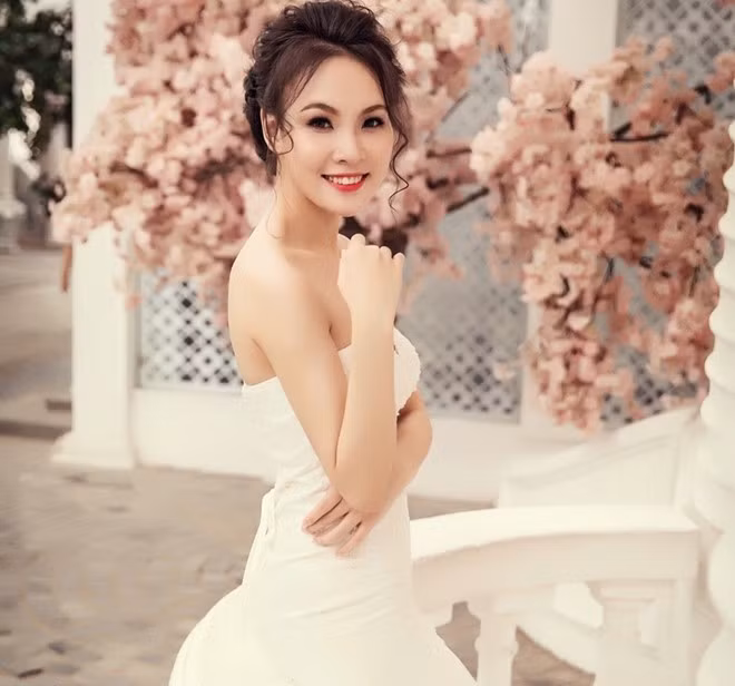 Chiều cao 1,7 m và khuôn mặt thon nhỏ là đặc điểm nổi bật của Lý Thị Thanh Tâm. Cô sinh viên lớp K53D có sở thích đọc sách, chơi cờ vua, viết lách và nghe nhạc.