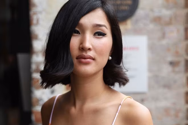 5. Nicole Warne (Gary Pepper) là người Australia thứ ba góp mặt trong danh sách này. Ban đầu, blog mang tên Gary Pepper được 8X lập ra với mục đích kinh doanh quần áo online. Tuy nhiên, nhờ phong cách mix đồ tinh tế và bắt mắt, Nicole nhanh chóng trở thành blogger thời trang nổi tiếng. Cô hiện có 1,6 triệu lượt theo dõi trên Instagram.