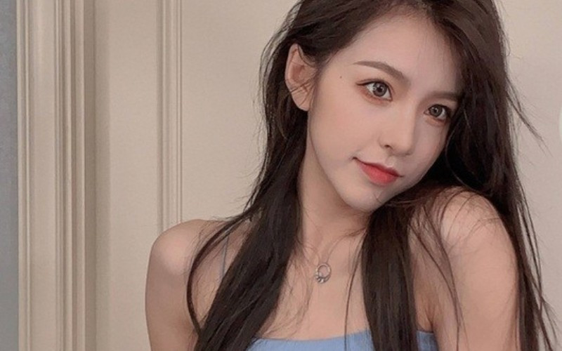 Sau những phốt ầm ỹ, nữ streamer bắt đầu ăn mặc đầu tư, trang điểm cẩn thận, tỉ mỉ hơn.