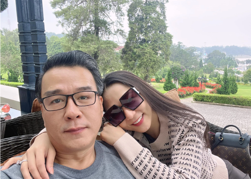 Được biết, "vua cá Koi" Thắng Ngô mất nhiều thời gian để theo đuổi Hà Thanh Xuân, sau khi quen nhau "vua cá Koi" càng quý trọng Hà Thanh Xuân hơn vì phát hiện cô là người rất yêu động vật. Đó là lí do Thắng Ngô muốn chung sống lâu dài với Hà Thanh Xuân.