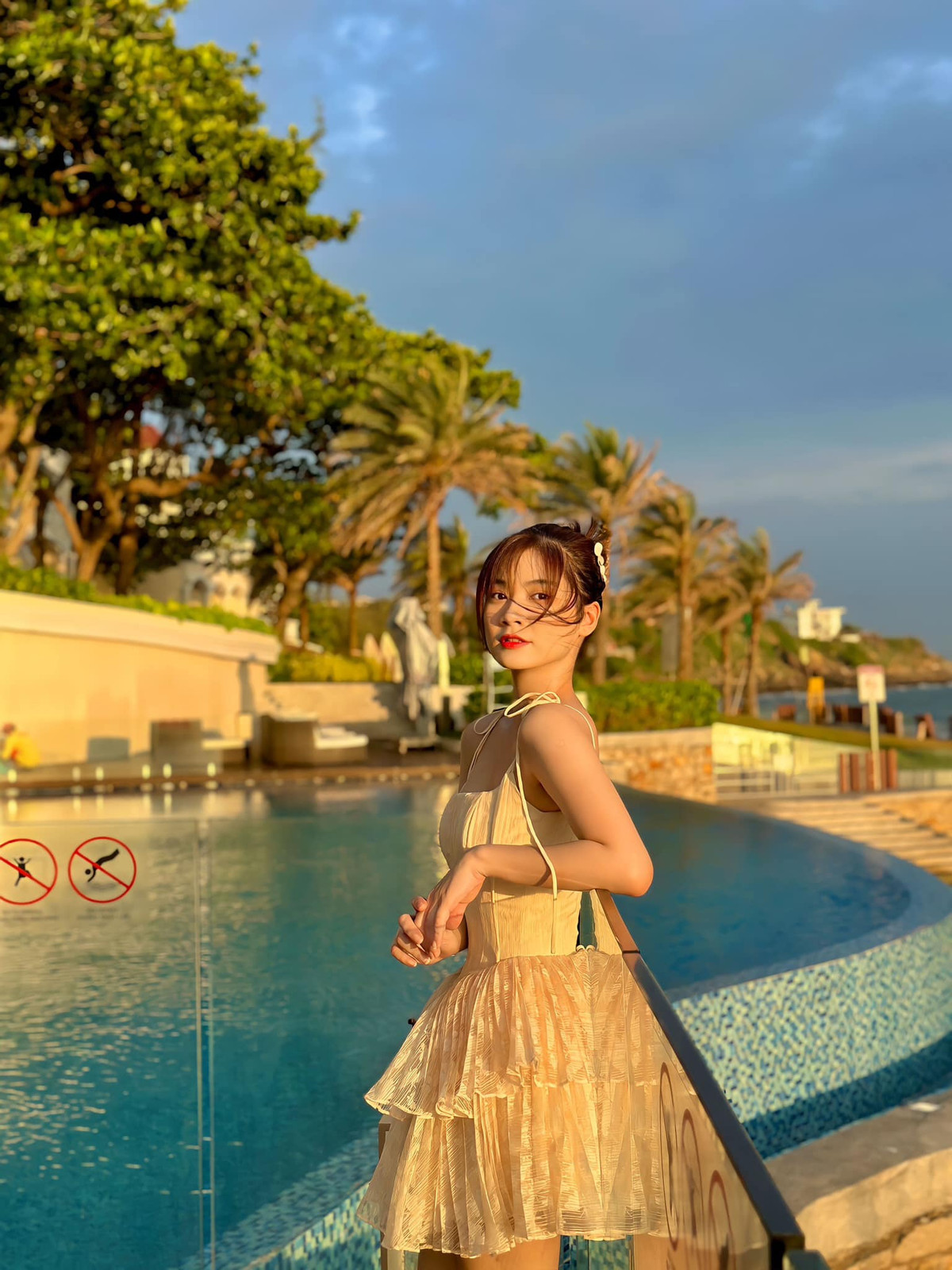 Một vài lần, Nam Phương tiết lộ cô và gia đình hiện đang sống tại một căn biệt thự xa hoa ngay giữa quận 1, TP HCM.