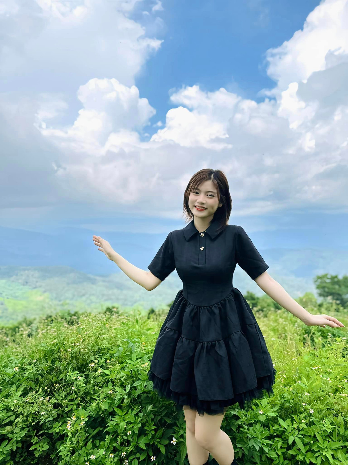 Cặp đôi cũng rất được cộng đồng mạng yêu quý bởi sự dễ thương cũng như mặn nồng mỗi khi cả hai cạnh nhau.