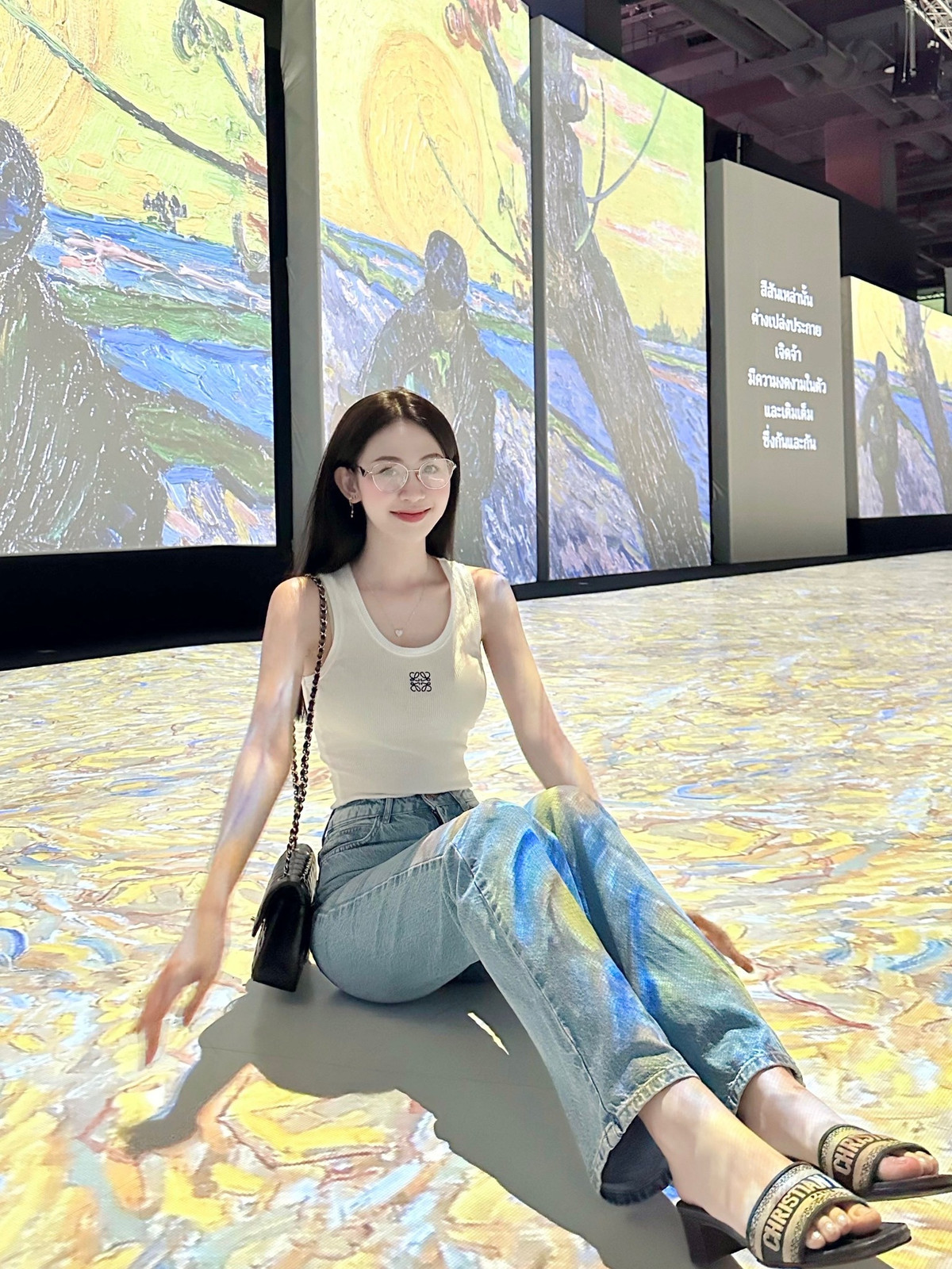 Trước khi tham gia đấu trường sắc đẹp, Minh Anh là hot girl khá nổi tiếng.