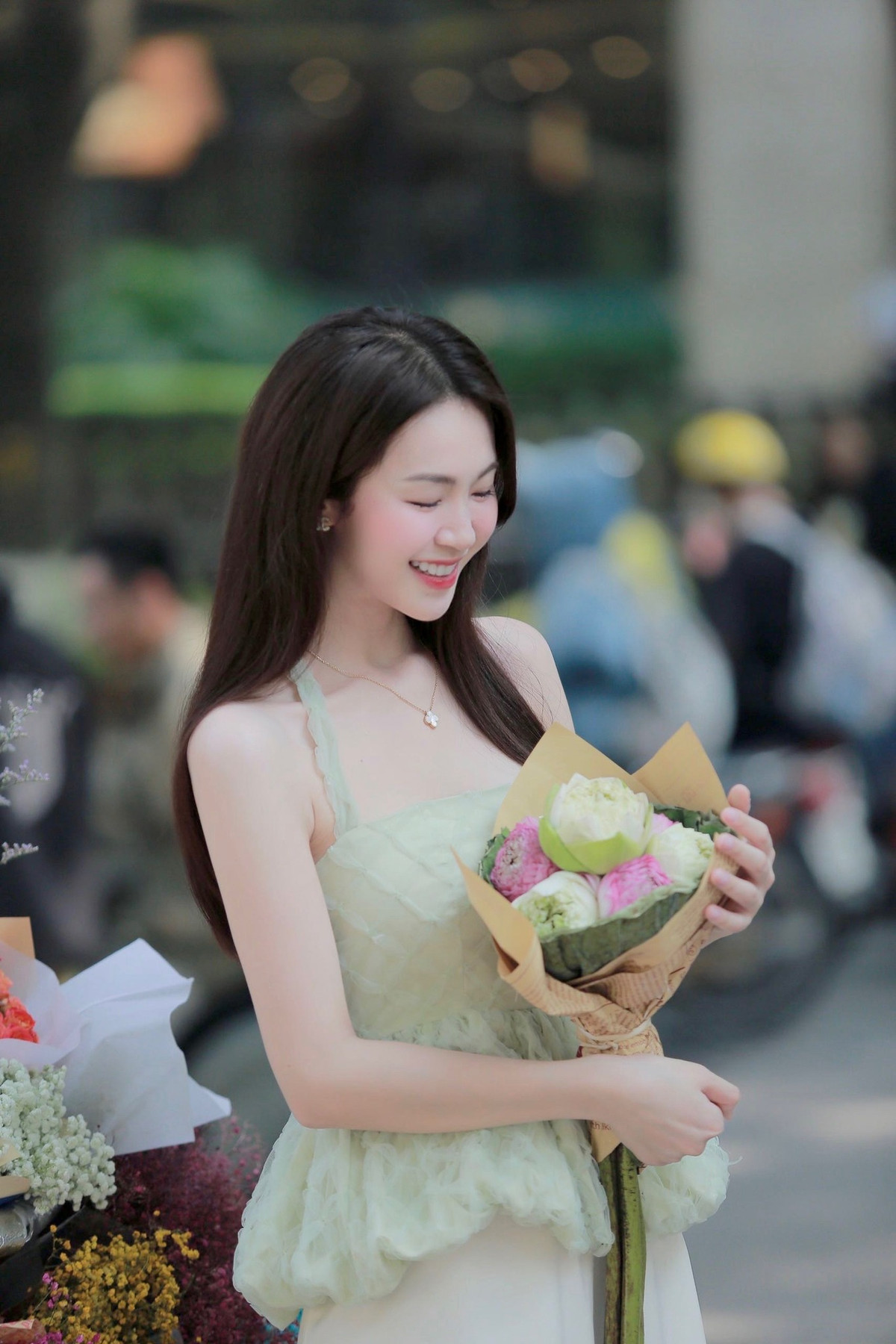 Mặc dù những thành tích này đã giúp tên tuổi của cô nhận được nhiều sự chú ý, nhưng sau cuộc thi cô không lấn sân vào showbiz mà tiếp tục việc học tập. Hiện cô kín tiếng đời tư.