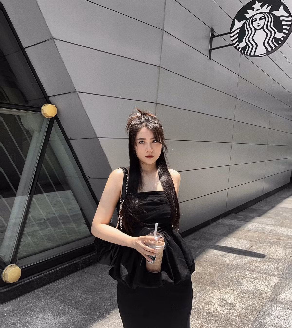 Dường như sau khi lấy chồng, nhan sắc của Dương Thu Giang ngày càng trở nên đằm thắm.