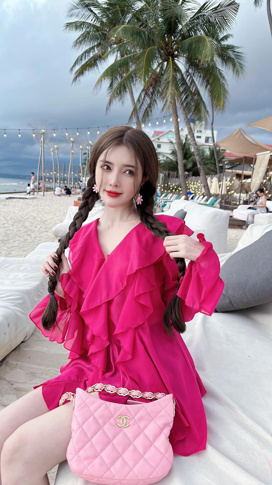 Nhờ sự can thiệp khéo léo, vừa đủ mà visual của "búp bê sống" này lên hương cực đỉnh.