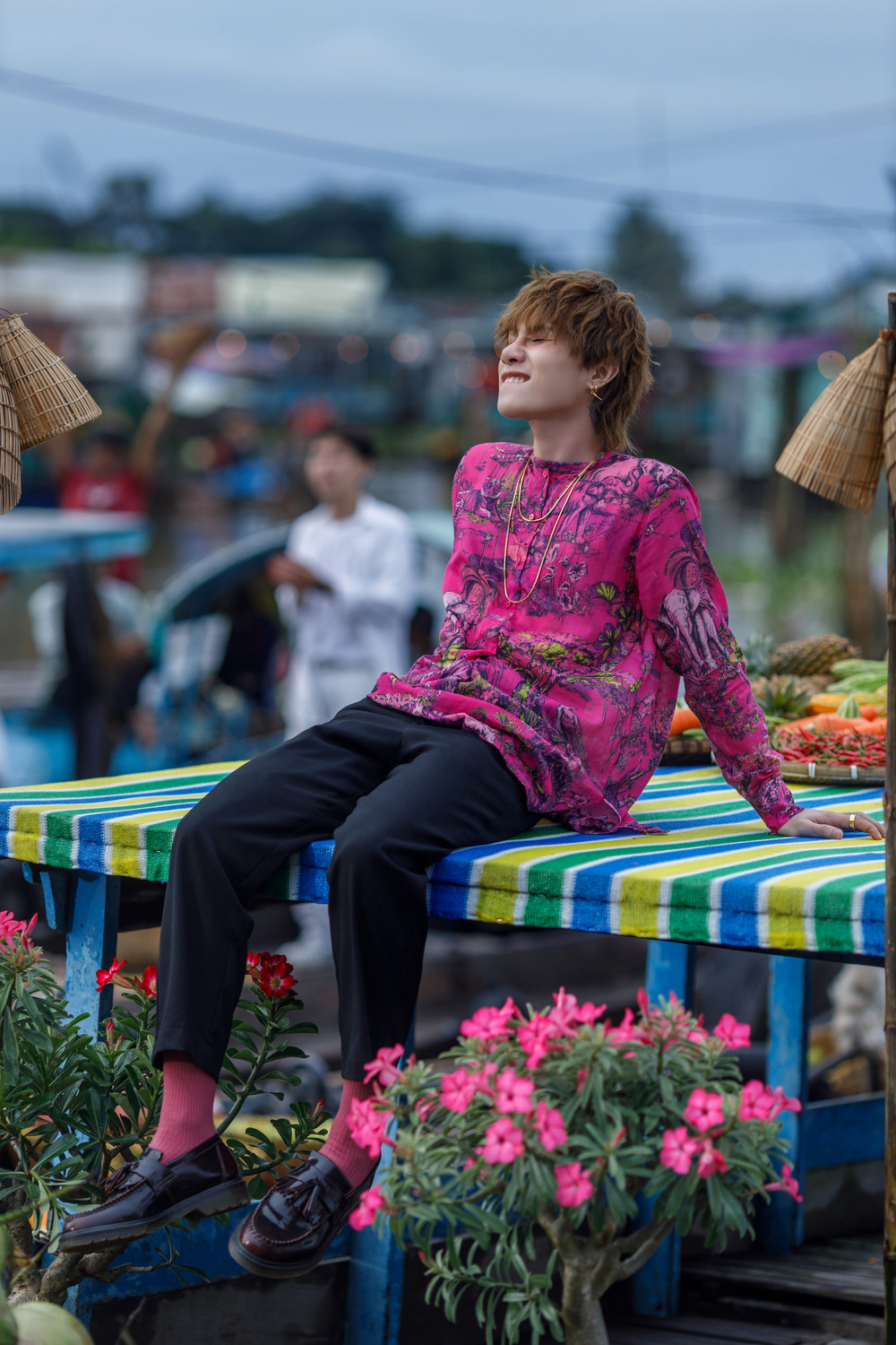 Trước đó, Jack chia sẻ tại buổi họp báo cho biết để đưa hình ảnh của Messi vào MV, người đại diện của Messi nói chỉ cần không nhắc đến các vấn đề quốc gia và chính trị. MV cũng không có tính thương mại, không bật kiếm tiền, không có nhãn hàng tài trợ. Ảnh: Tổng hợp