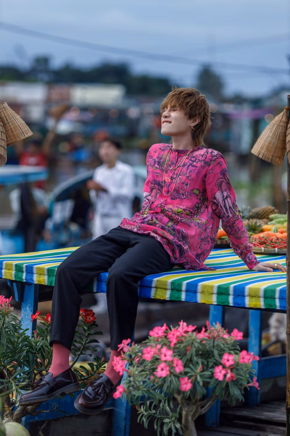 Trước đó, Jack chia sẻ tại buổi họp báo cho biết để đưa hình ảnh của Messi vào MV, người đại diện của Messi nói chỉ cần không nhắc đến các vấn đề quốc gia và chính trị. MV cũng không có tính thương mại, không bật kiếm tiền, không có nhãn hàng tài trợ. Ảnh: Tổng hợp