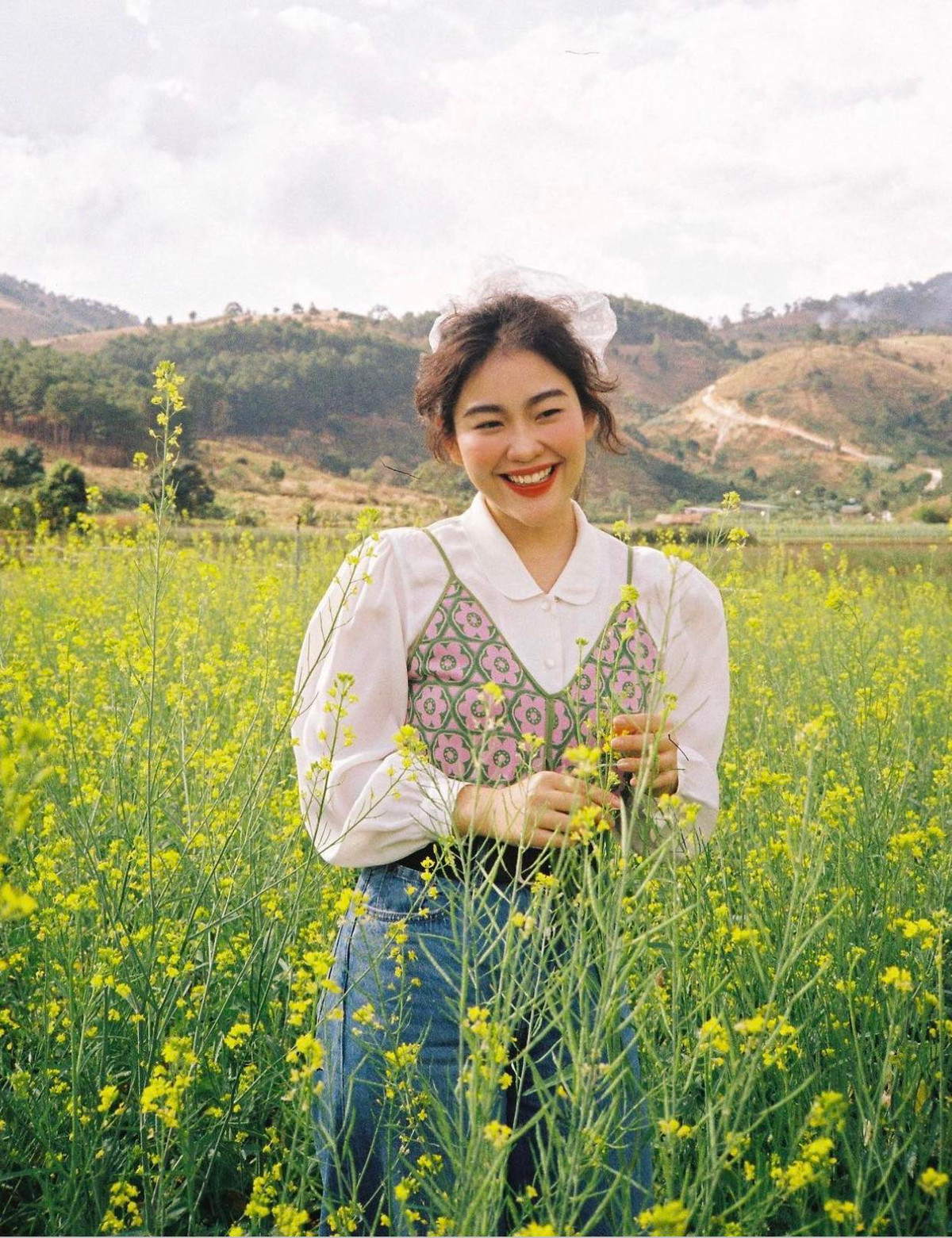 Không ít người nhận xét Bách Liên có nét đẹp của những mỹ nhân, nàng thơ màn ảnh Hong Kong trước đây.