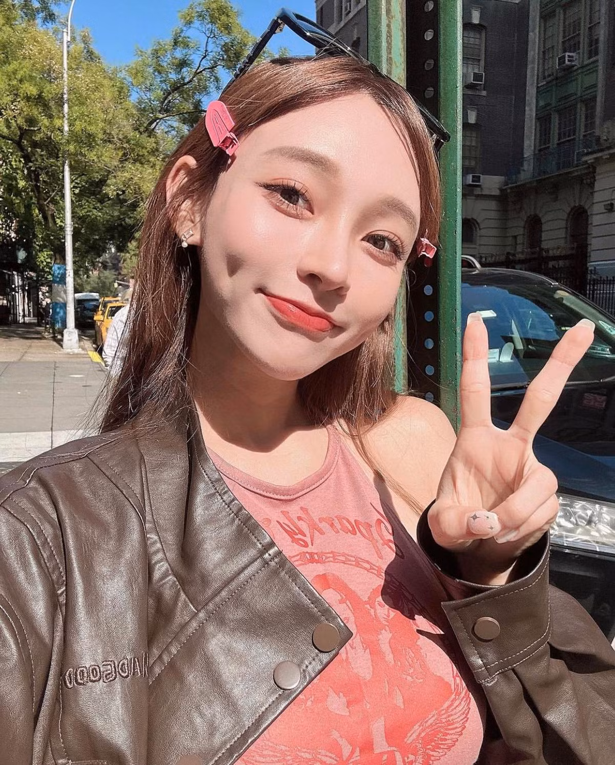 Từ khi vào đội cổ vũ, cô nổi tiếng nhanh chóng, độ phủ sóng trên MXH được lan rộng.