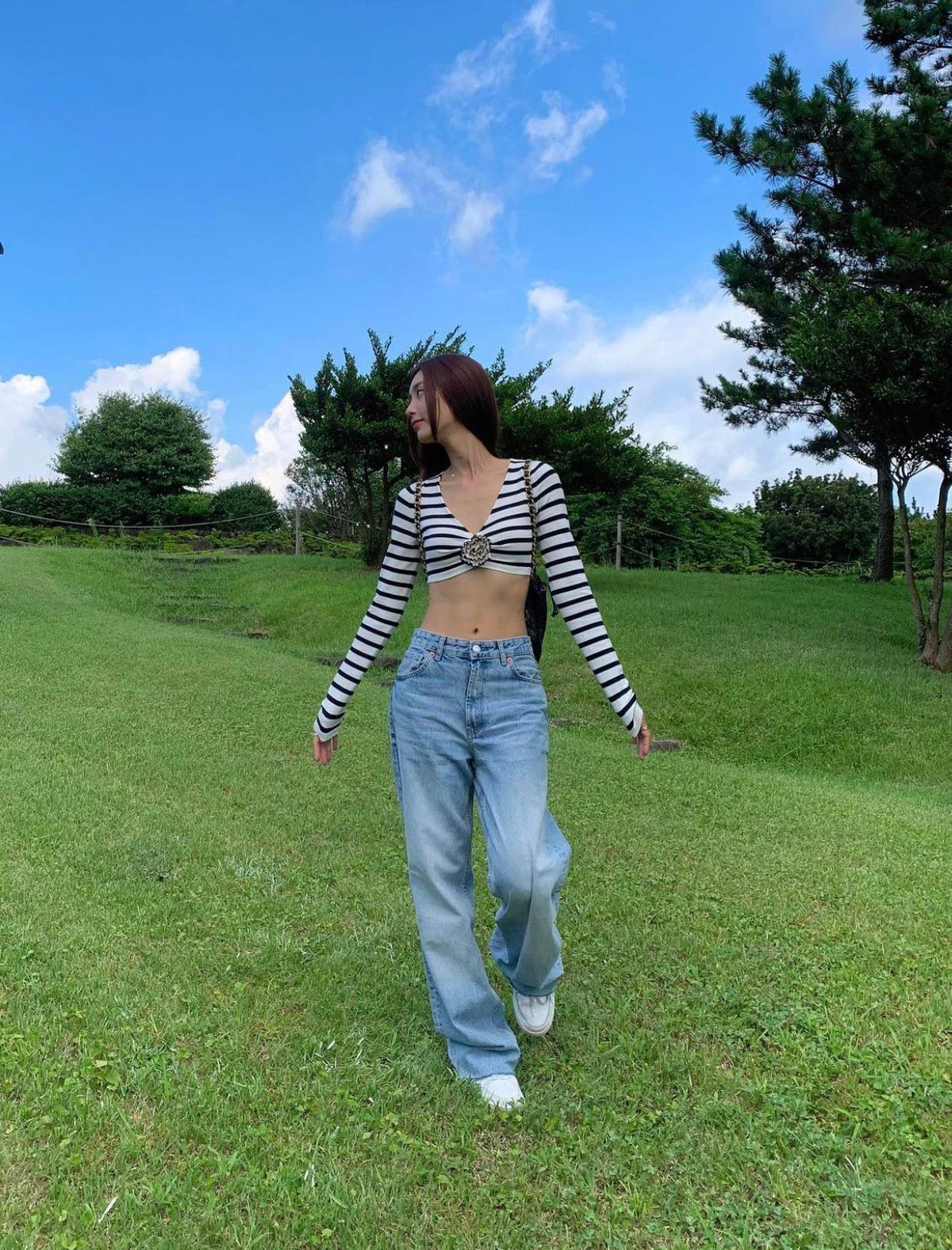 Người đẹp chỉ mới hoạt động chính thức với vai trò fashionista, beauty blogger nhưng nhanh chóng trở thành hiện tượng.