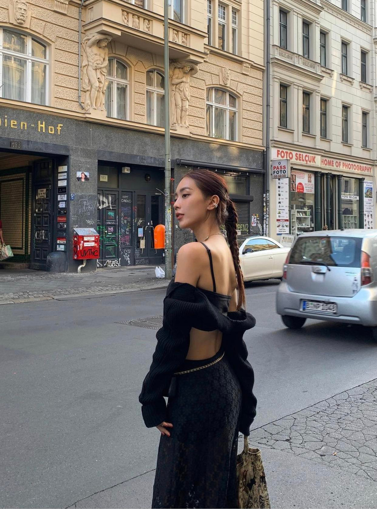 Cô nàng U30 tự tin khoe nhan sắc khi trở thành một trong những gương mặt được Dior lựa chọn để quảng bá.