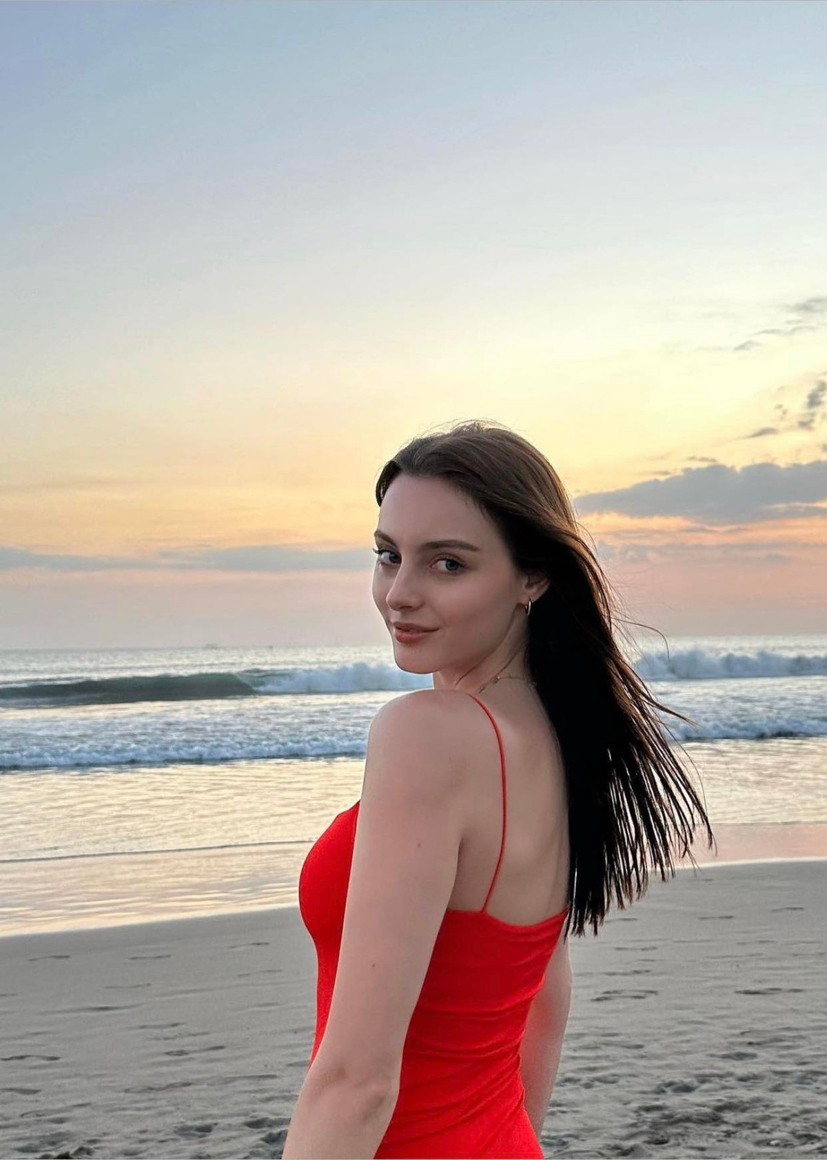 Người đẹp Đông Âu nổi bật với gương mặt đẹp tựa nữ thần.