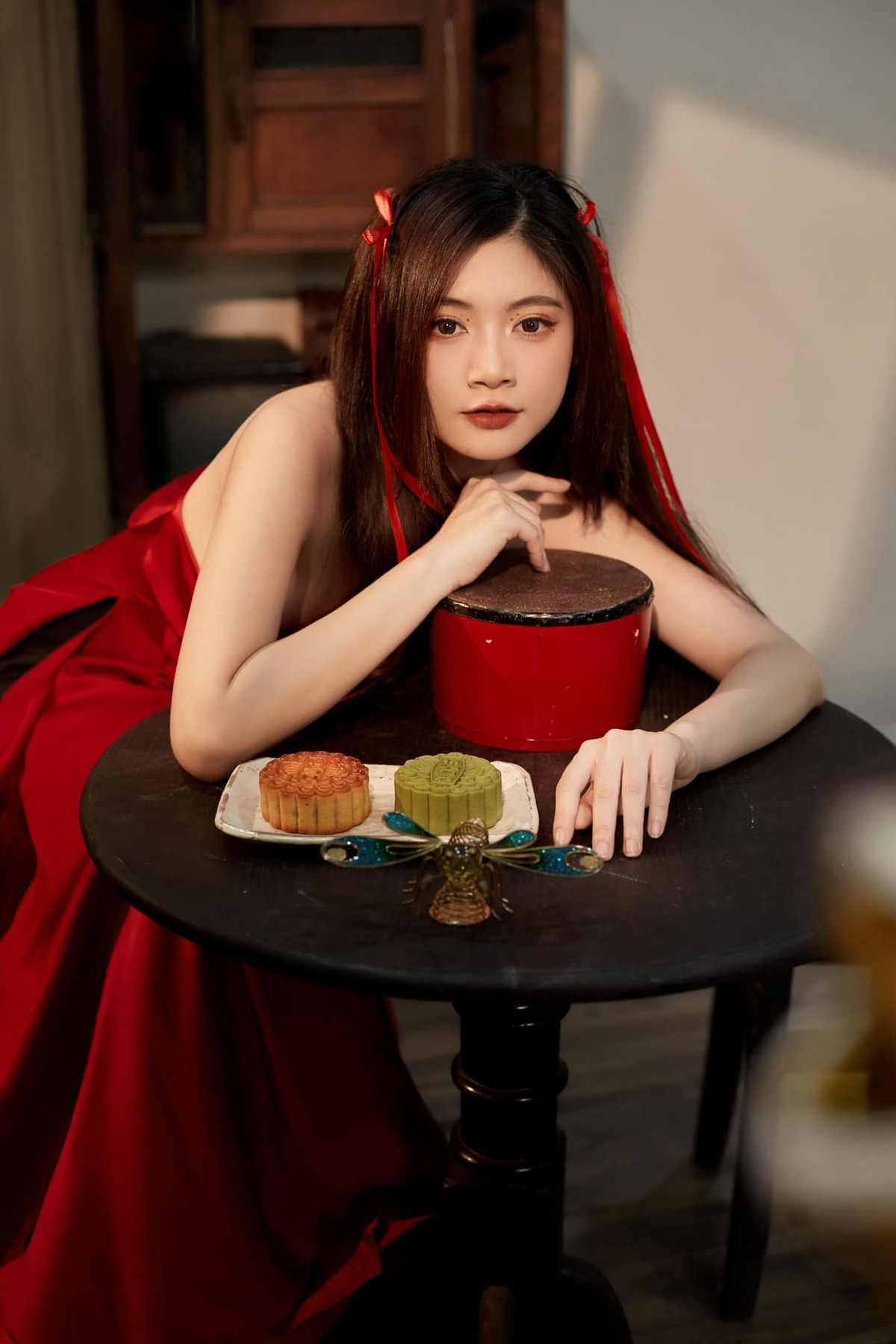 Nhan sắc xinh đẹp của Nguyễn Bùi Nam Phương được khen, dù cô không trang điểm quá cầu kỳ.