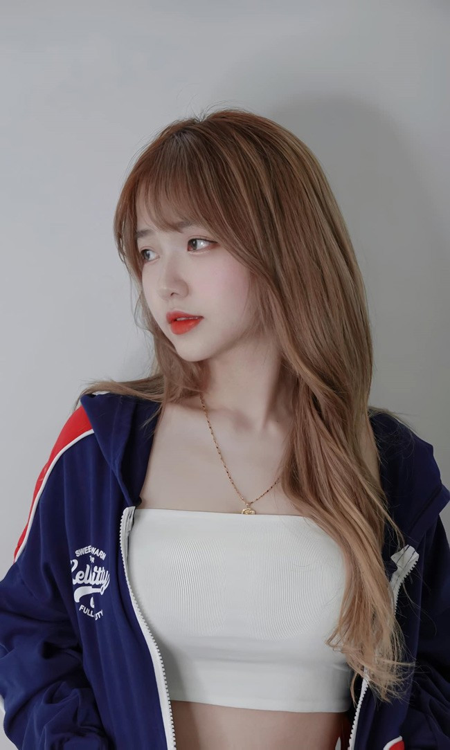 Tập gym dường như đã trở thành đam mê của cô nàng và là cách để cô xả stress.