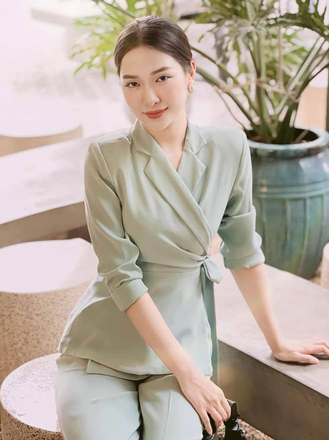 Người đẹp Buôn Ma Thuột theo đuổi phong cách gợi cảm và quyến rũ, từng có nhiều bộ ảnh nghệ thuật ấn tượng.