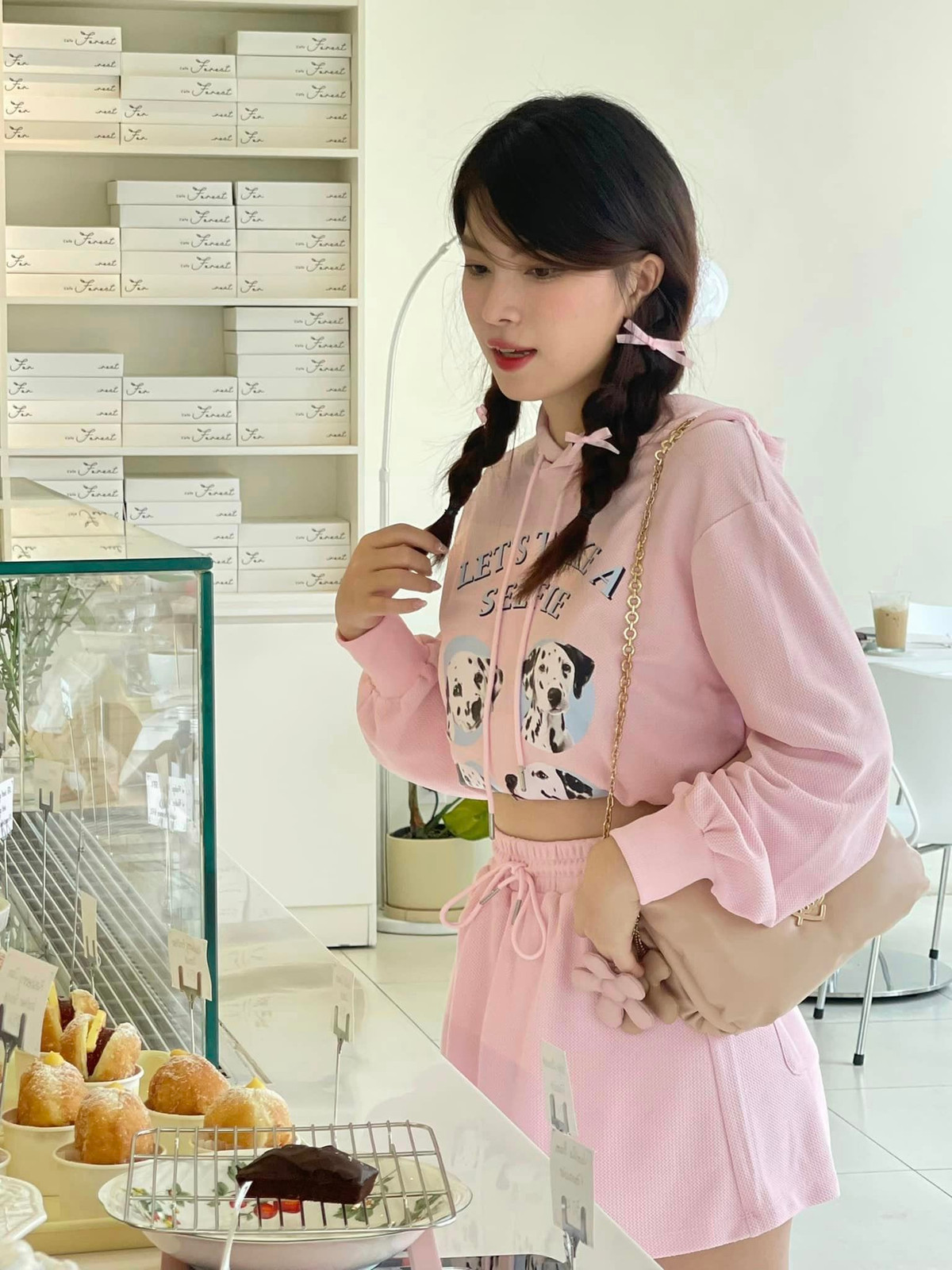 Thụy Hân vừa tốt nghiệp Á khoa ngành Thiết kế thời trang của trường Đại học Kiến trúc TP.HCM.