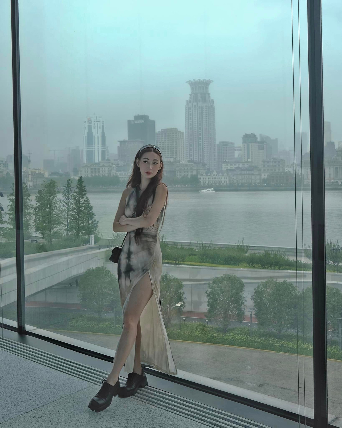 Khác với nhiều hot girl cùng thời, Sun HT không đi theo nghệ thuật mà chuyển hướng sang kinh doanh từ sớm.